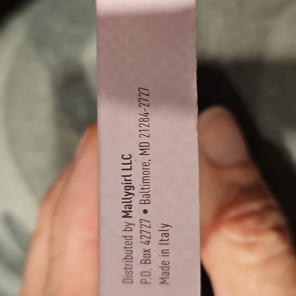 Mally Beauty Face Defender Highlighter "Gorgois Glow Lite'r" NIB - Picture 5 of 8